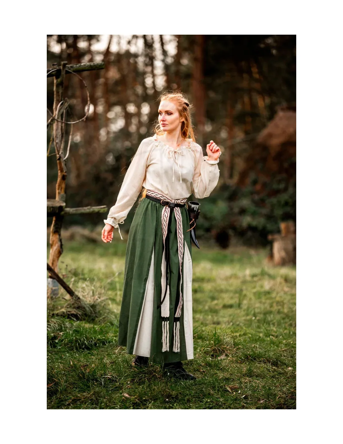 Blouse médiévale à manches longues modèle Edith, blanc naturel ⚔️ Boutique Épées