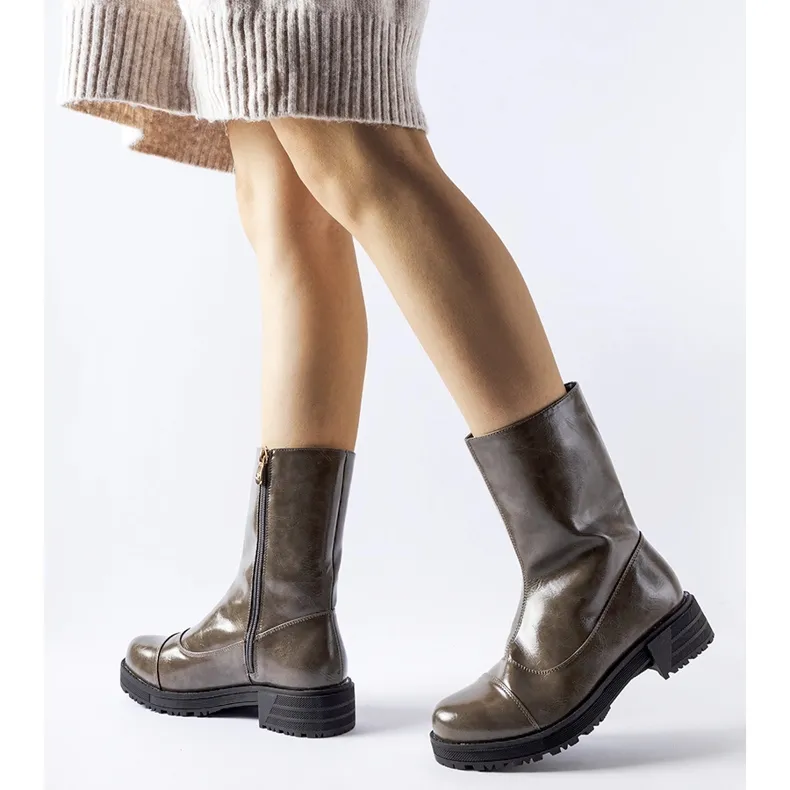 Bottes isolées gris foncé par Monsanpolo