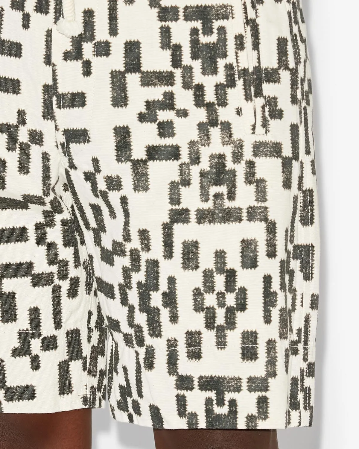 Pelian Shorts