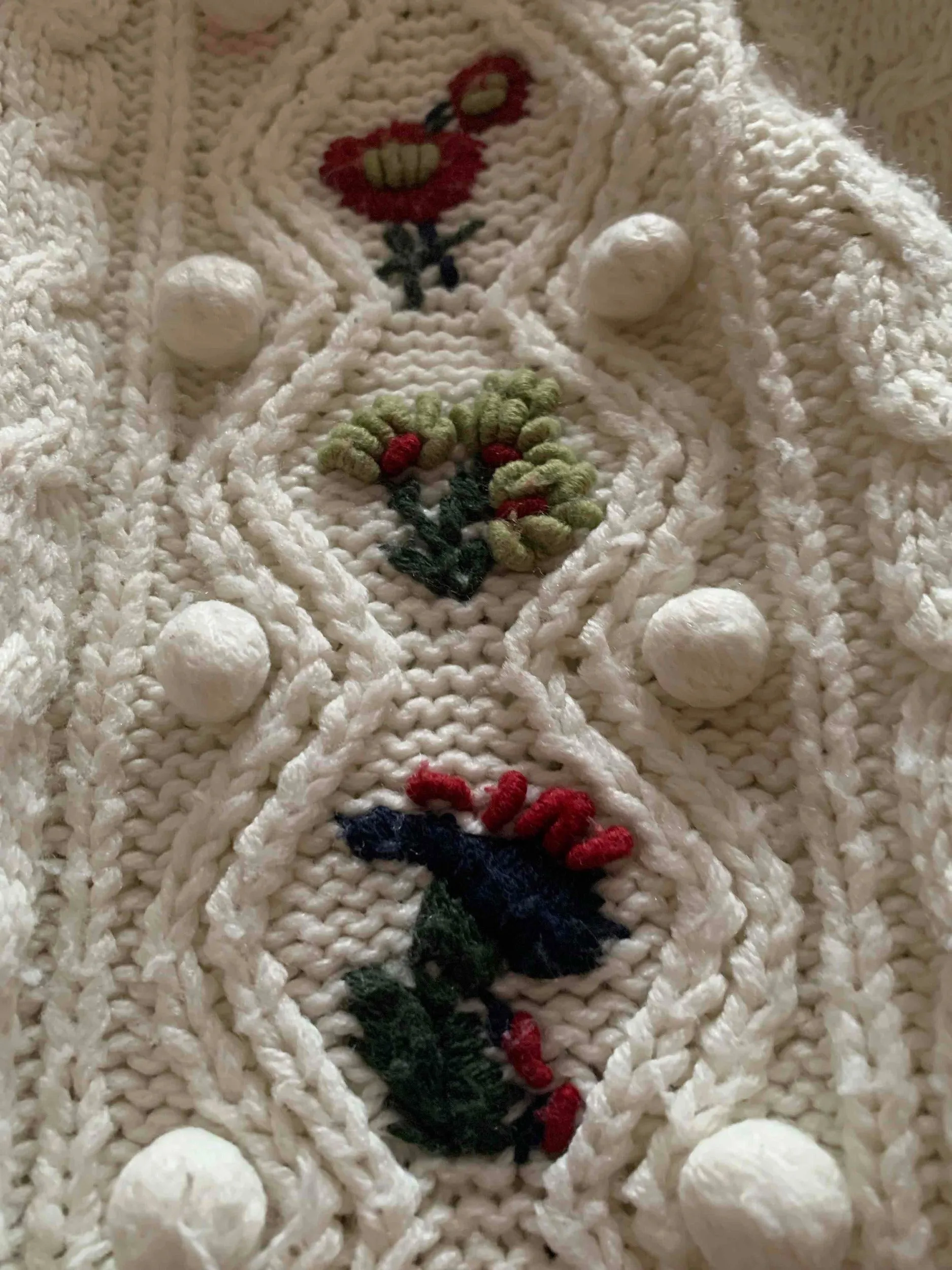 Pull brodé